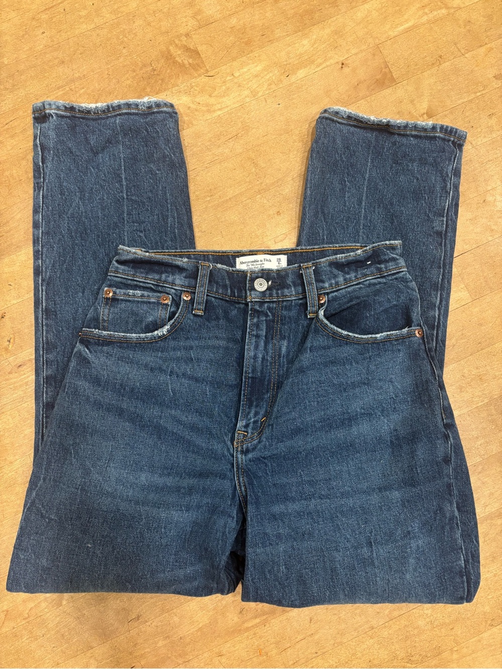 Abercrombie 90’s straight ultra High-Rise Curve Love 28/6s Women’s Jeans